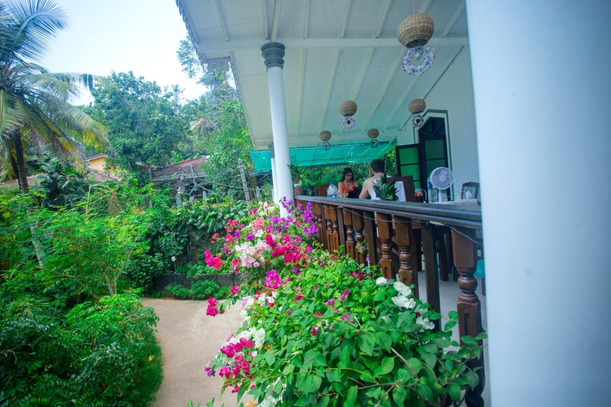 La Villa Унаватуна Экстерьер фото