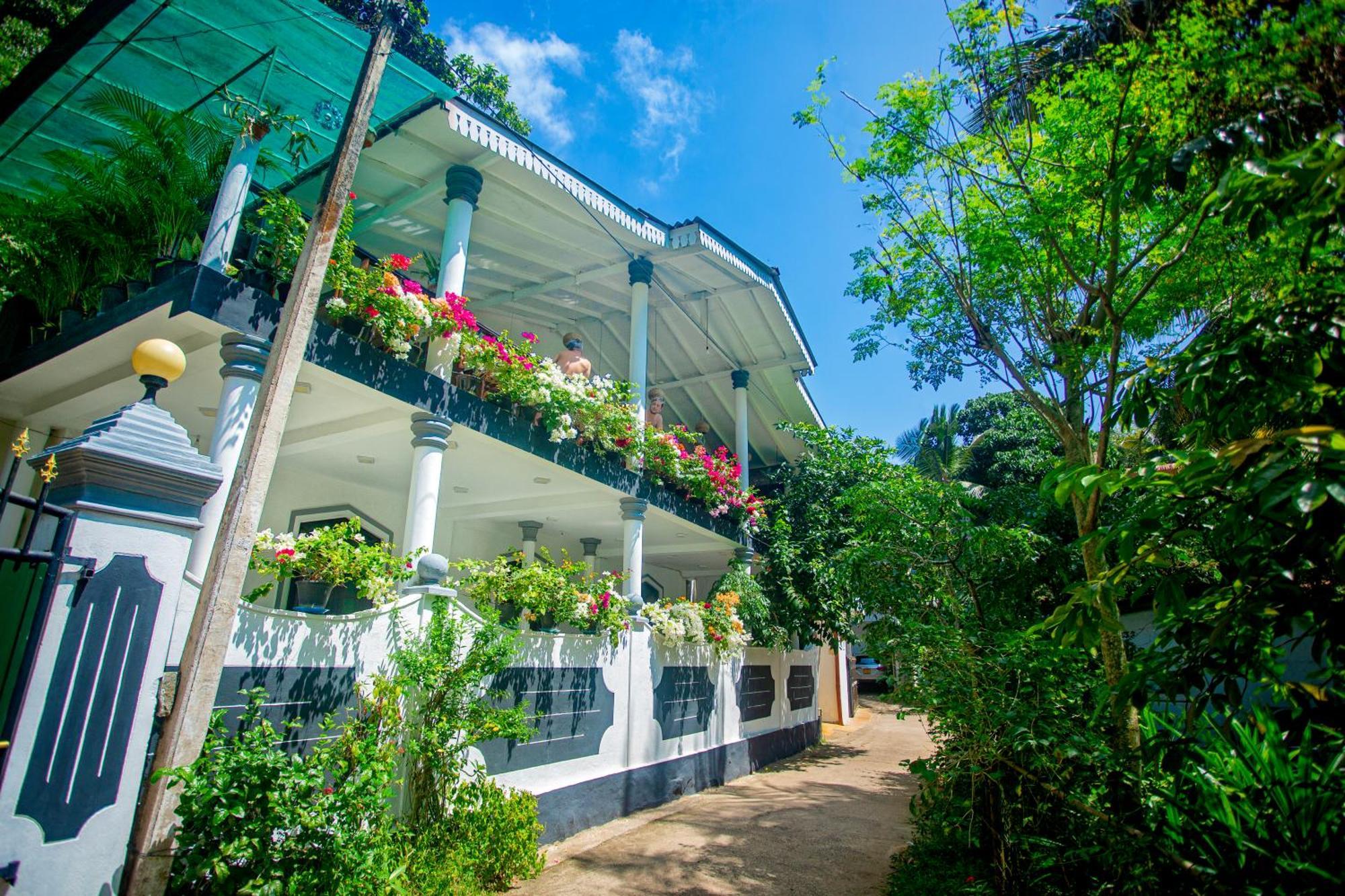 La Villa Унаватуна Экстерьер фото